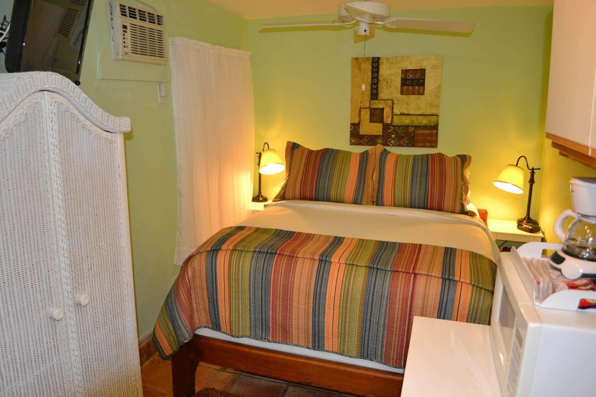 Speakeasy Inn (Adults Only) Key West Luaran gambar