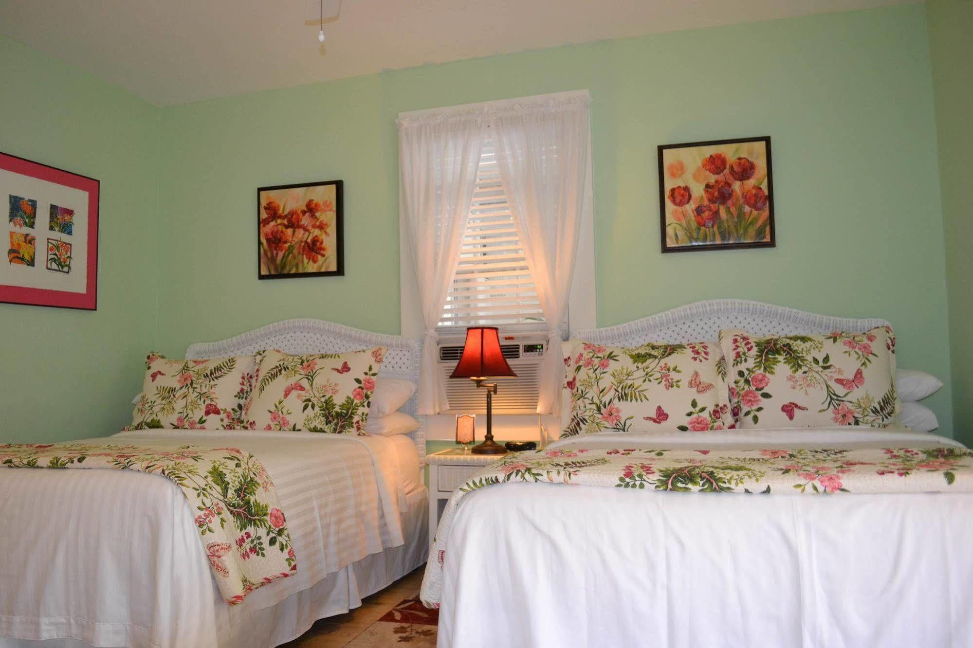Speakeasy Inn (Adults Only) Key West Luaran gambar